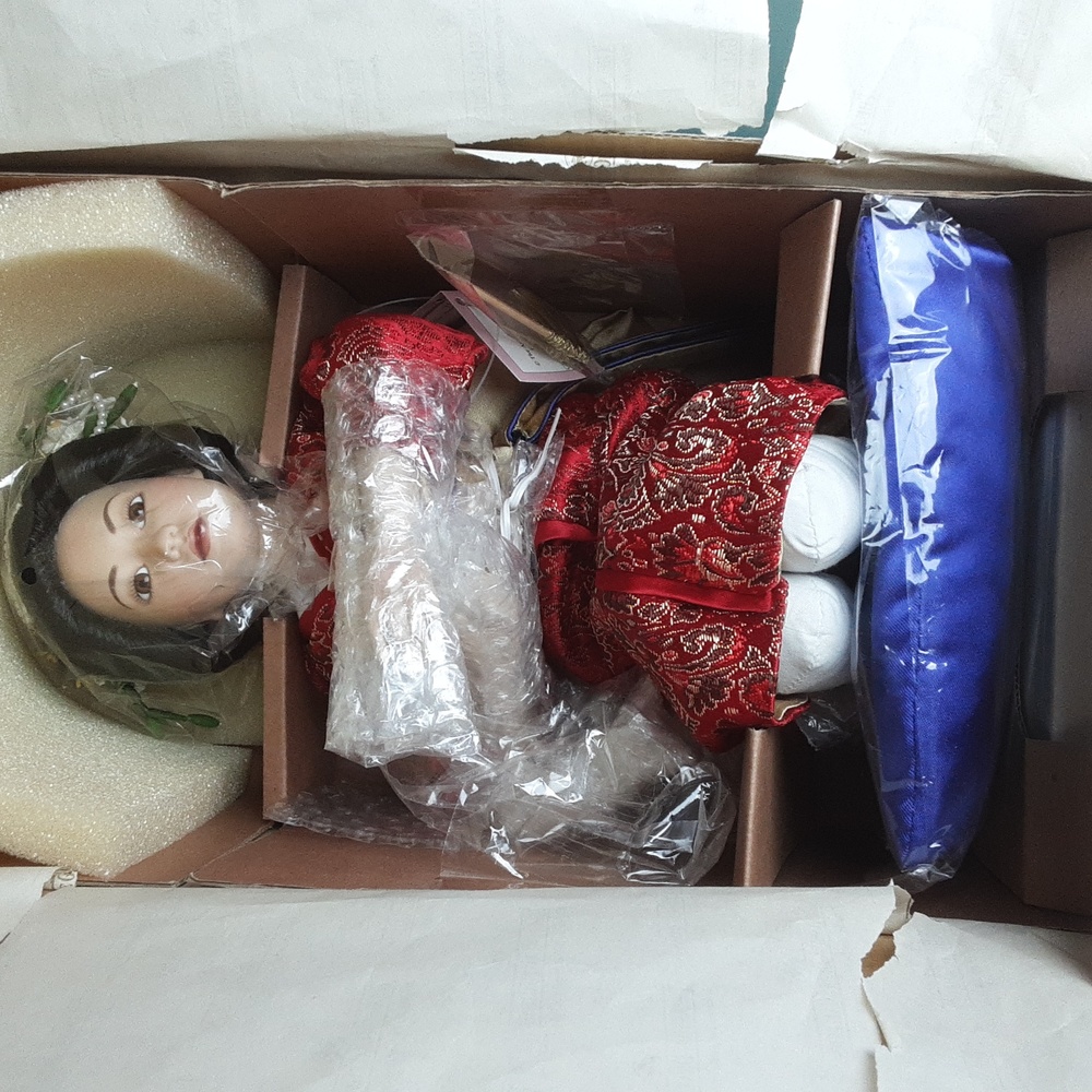 Ashton Drake Galleries "Dream of Harmony" Doll - NRFB